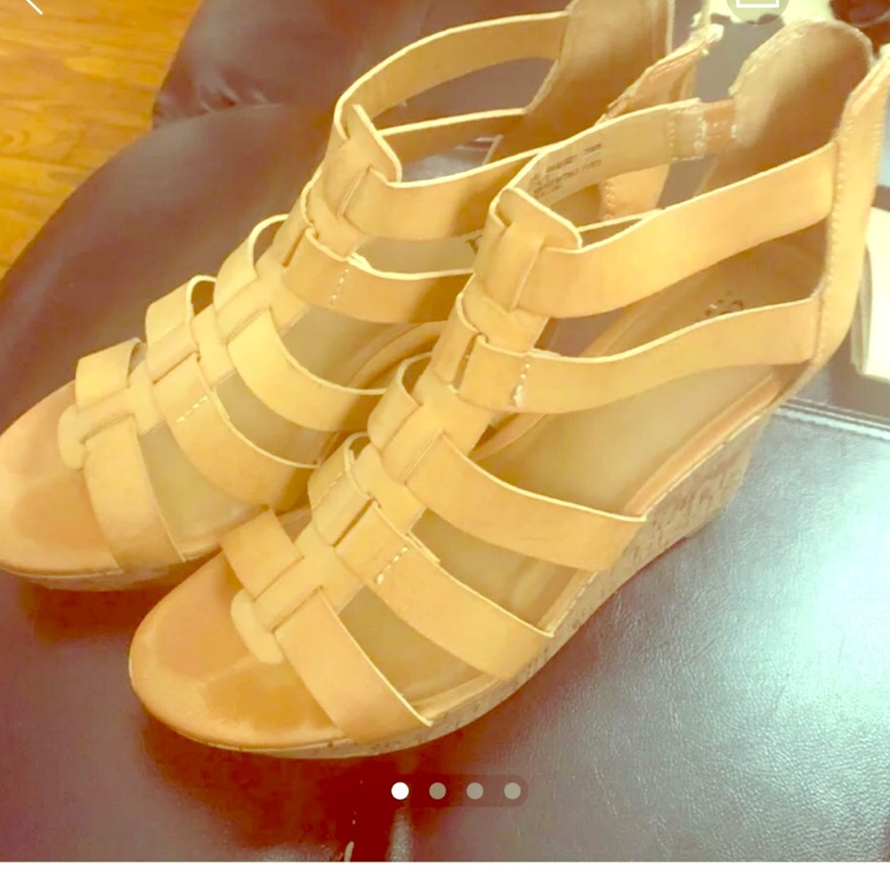A.n.a wedge sandals